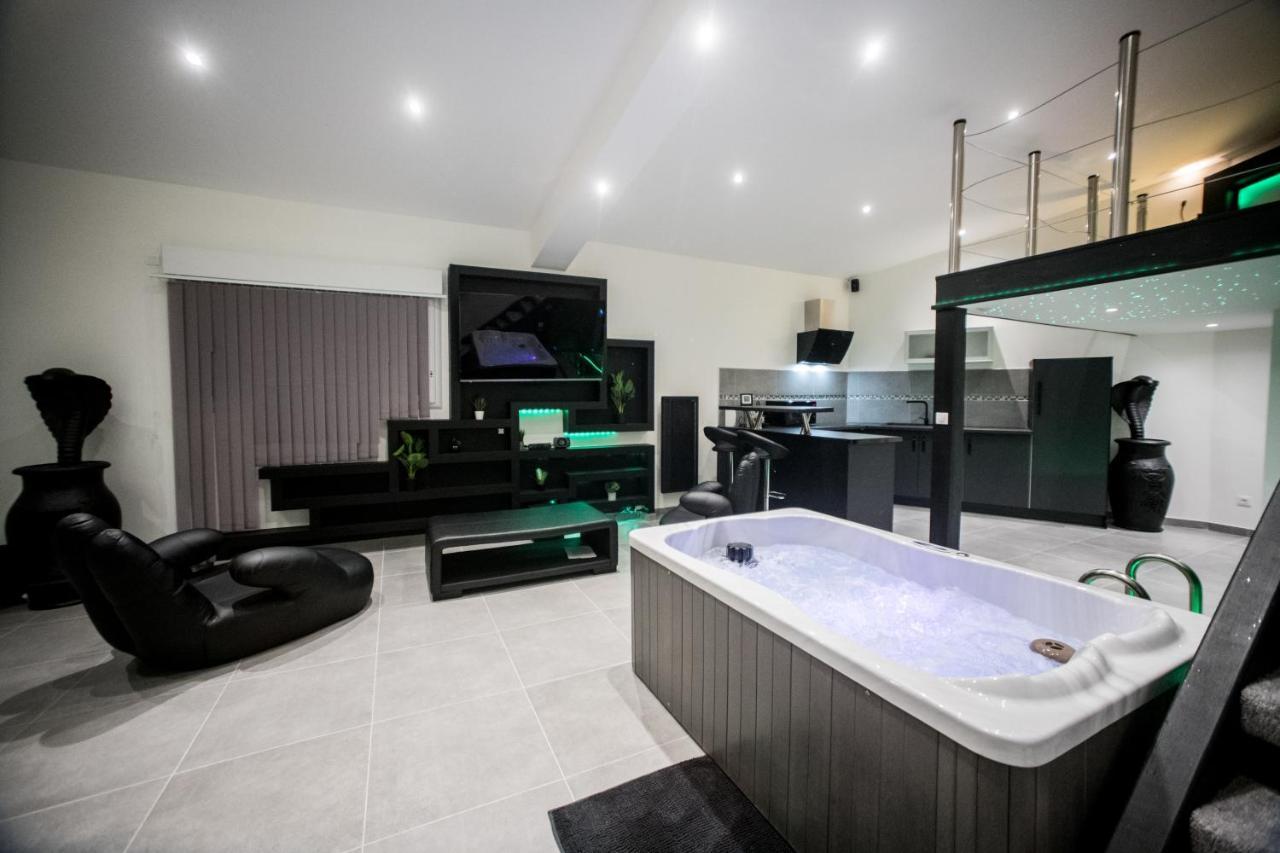 Mezza 47 Spa Precy-sur-Oise Exterior photo