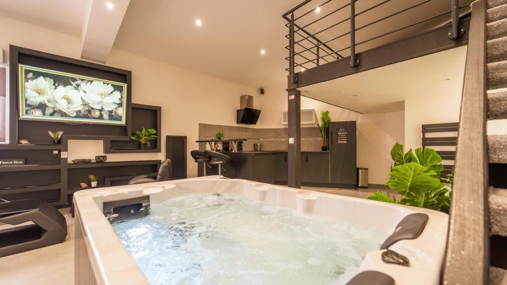 Mezza 47 Spa Precy-sur-Oise Exterior photo